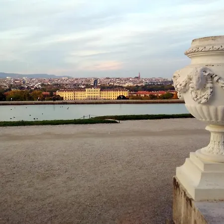 Mariahilfer 4 Min To The Shopping Center And Schoenbrunn Palace *