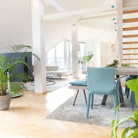 Stunning 100m In - Center Apartment