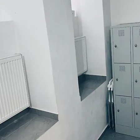 Apartment Space One - Simple Living In The Center *