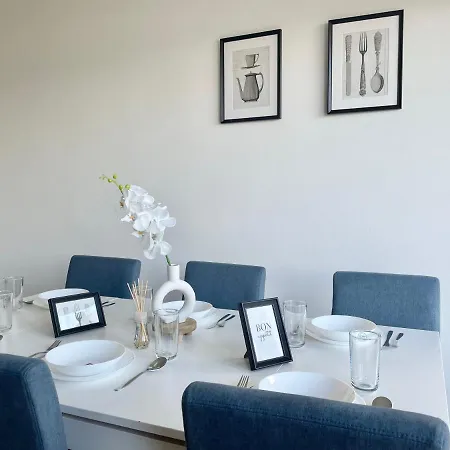 דירה 80m2 With Balcony & Free Netflix *