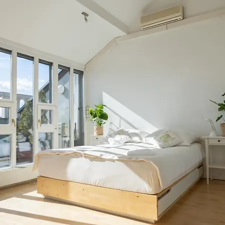 Apartment 180m2 Penthouse, Luxury Next To Karlskirche And Parking Included *