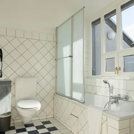 180m2 Penthouse, Luxury Next To Karlskirche And Parking Included Apartment Vienna