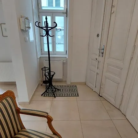 Apartment Am Sobieskiplatz By Interhome