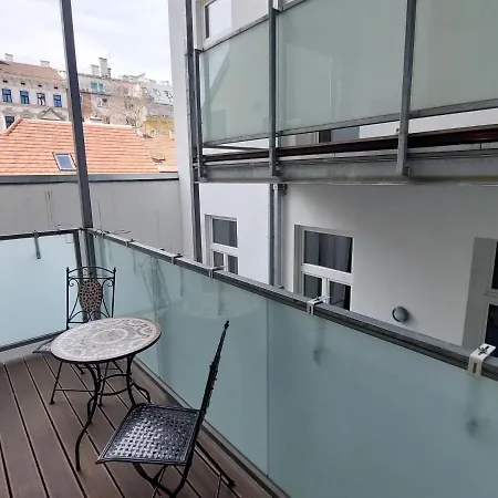 Apartment Am Sobieskiplatz By Interhome