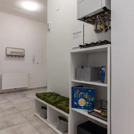 Cozy, Generous - 10 Min To City-centre - Contactless 24h Check-in Apartment *