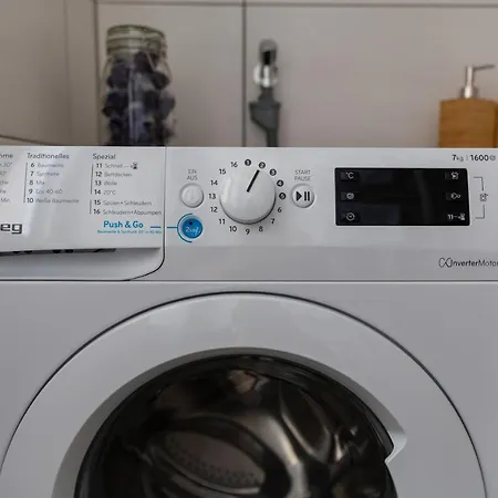 Cozy, Generous - 10 Min To City-centre - Contactless 24h Check-in Apartment Vienna