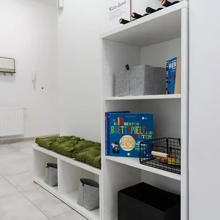 Cozy, Generous - 10 Min To City-centre - Contactless 24h Check-in Apartment Vienna