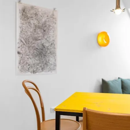 Ding Design In Brigittenau *