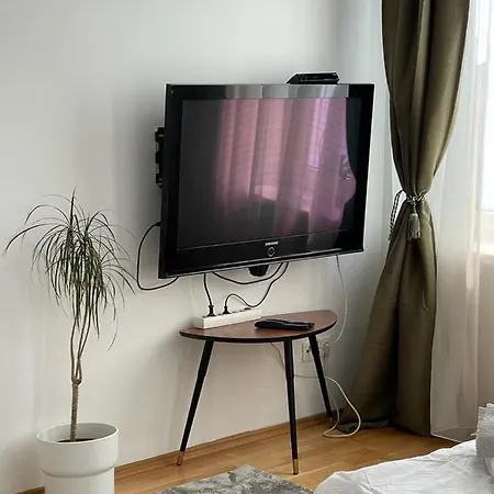 2 Apartment *