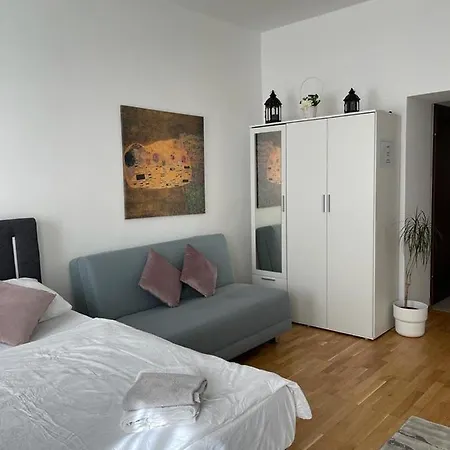 Apartment 2 Vienna