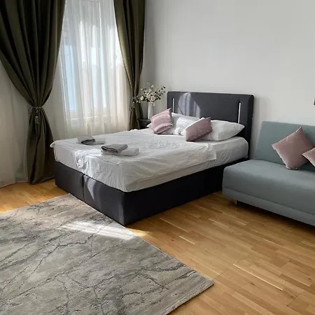 2 * Vienna