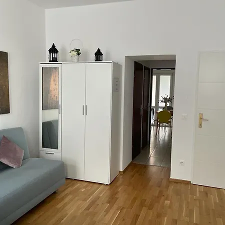 2 Apartment *