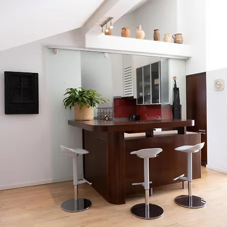 Apartment 180m2 Penthouse, Luxury Next To Karlskirche And Parking Included