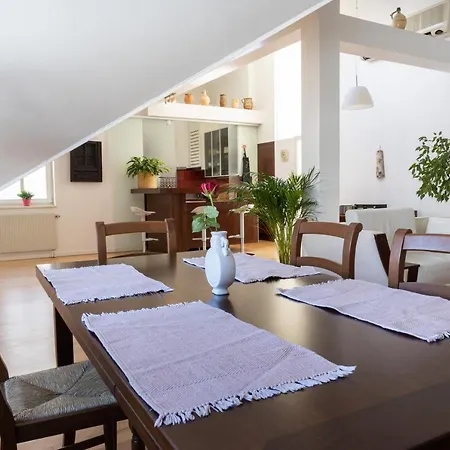 Apartment 180m2 Penthouse, Luxury Next To Karlskirche And Parking Included *