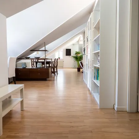 Apartment 180m2 Penthouse, Luxury Next To Karlskirche And Parking Included *