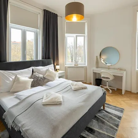 Turquoise Inspired Deluxe Centrally Located Apartment Vienna