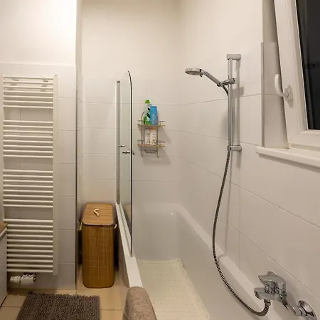 Apartment Turquoise Inspired Deluxe Centrally Located