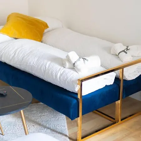 Apartment Luxury Meets Retro Near Parking Vienna