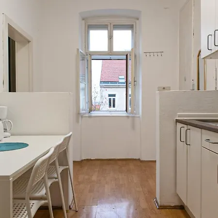 Spacious 2br Apt.-near Wiener Stadthalle Wien