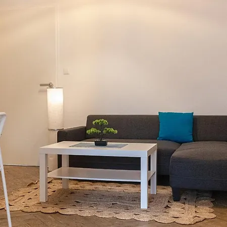 Vibrant 3br Near Akh Hospital - Perfect For Groups Apartment