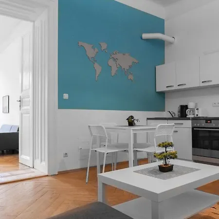 Vibrant 3br Near Akh Hospital - Perfect For Groups Apartment