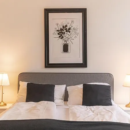 Vibrant 3br Near Akh Hospital - Perfect For Groups Vienna