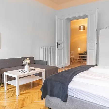 Vibrant 3br Near Akh Hospital - Perfect For Groups Apartment Vienna