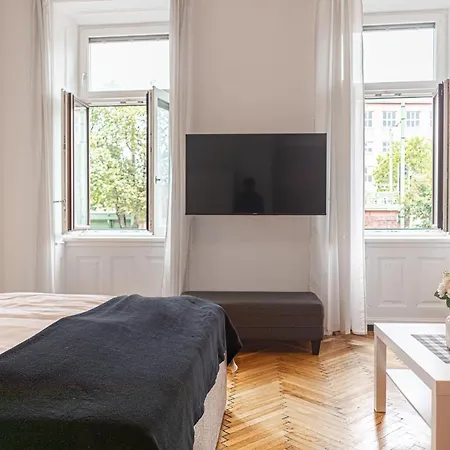 Apartment Vibrant 3br Near Akh Hospital - Perfect For Groups
