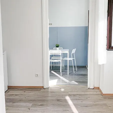 Vibrant 3br Near Akh Hospital - Perfect For Groups * Vienna