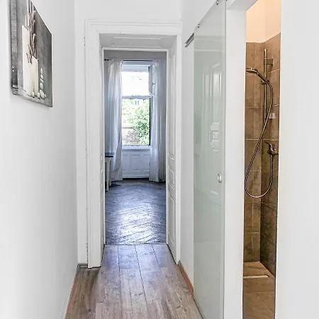 Apartment Vibrant 3br Near Akh Hospital - Perfect For Groups