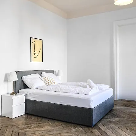 Vibrant 3br Near Akh Hospital - Perfect For Groups Vienna