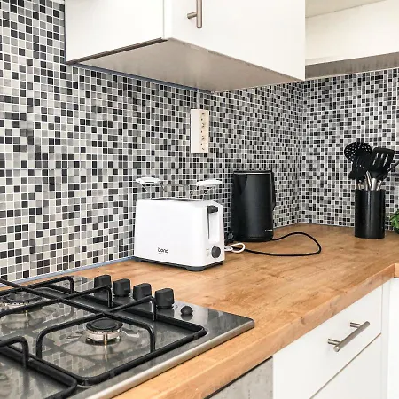 Apartment Vibrant 3br Near Akh Hospital - Perfect For Groups *