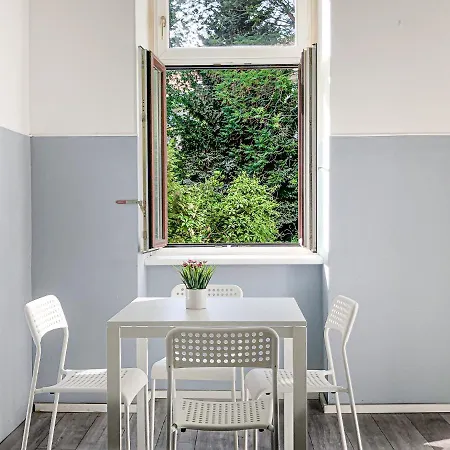Vibrant 3br Near Akh Hospital - Perfect For Groups