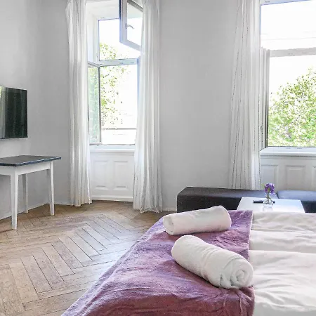 Apartment Vibrant 3br Near Akh Hospital - Perfect For Groups *