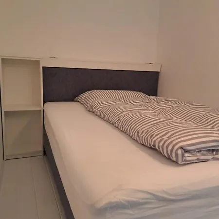 Ruhige Art-garconniere Mit Balkon Apartment Vienna