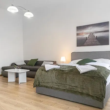 Welcoming 2br Apt. Near Akh- Perfect For Longstays *