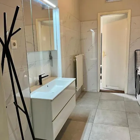Beautiful Centre Apartment