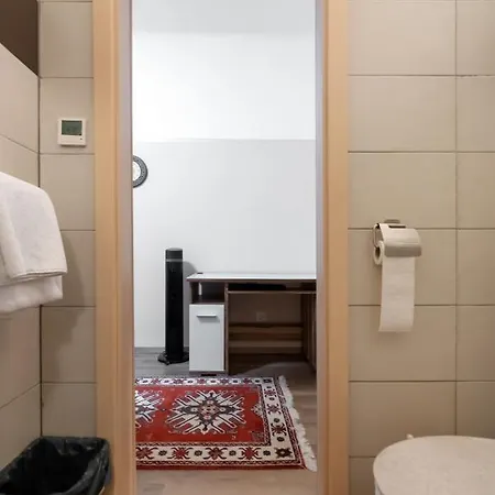 Ruhiges In 15 Min Zum Zentrum Apartment *