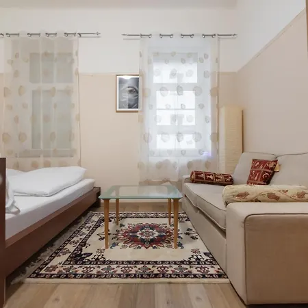 Apartment Ruhiges In 15 Min Zum Zentrum *
