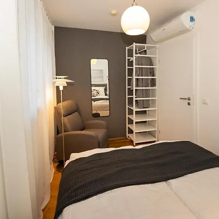 Rooftop Cozy Near Innerstadt With Ac Apartment *