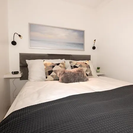 Rooftop Cozy Near Innerstadt With Ac Apartment Vienna