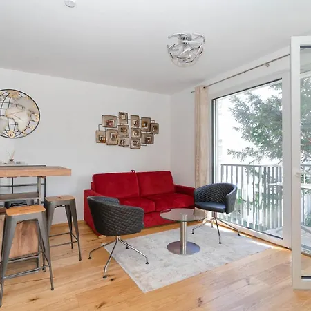 Luxurious With Big Balcony Near Center Apartment Wien