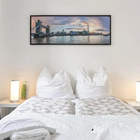 Апартаменты Pleasant 1br Aprt. Near The Danube & Millenium T.