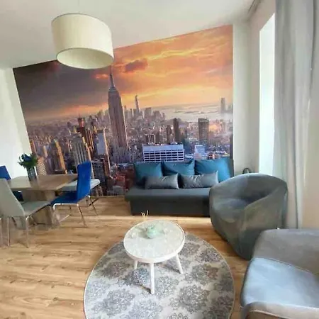The Big Apple In Apartman *
