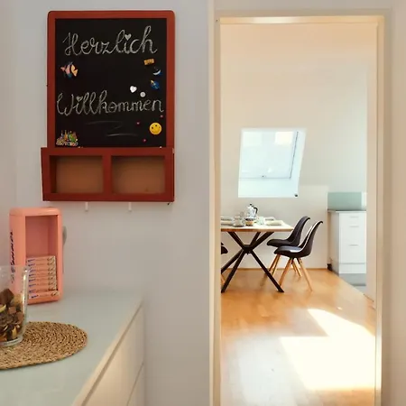 Triple A Apartment *