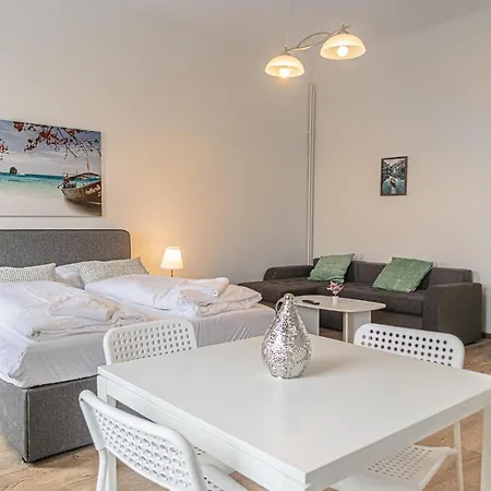 Welcoming 2br Apt. Near Akh- Perfect For Longstays Apartment