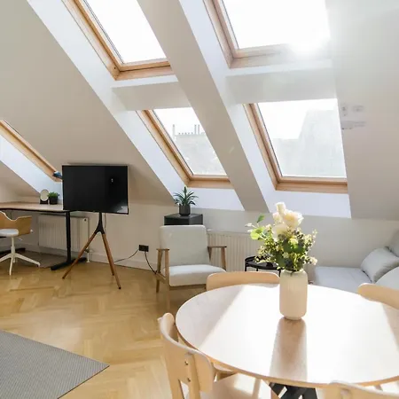 Myflat - Bright Near Station Appartement Vienne