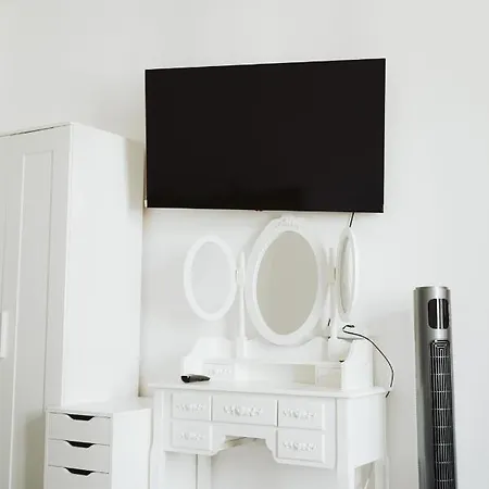 Apartment Near Belvedere Vienna