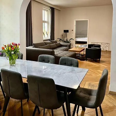Apartment Beautiful Centre