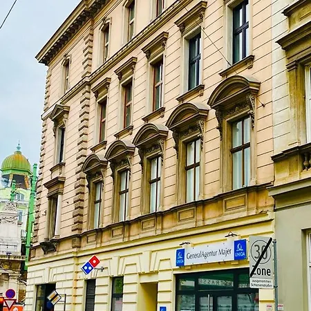 Beautiful Centre Apartment Vienna